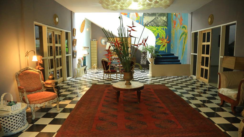 Bushman Cafe Hotel Abidjan Extérieur photo