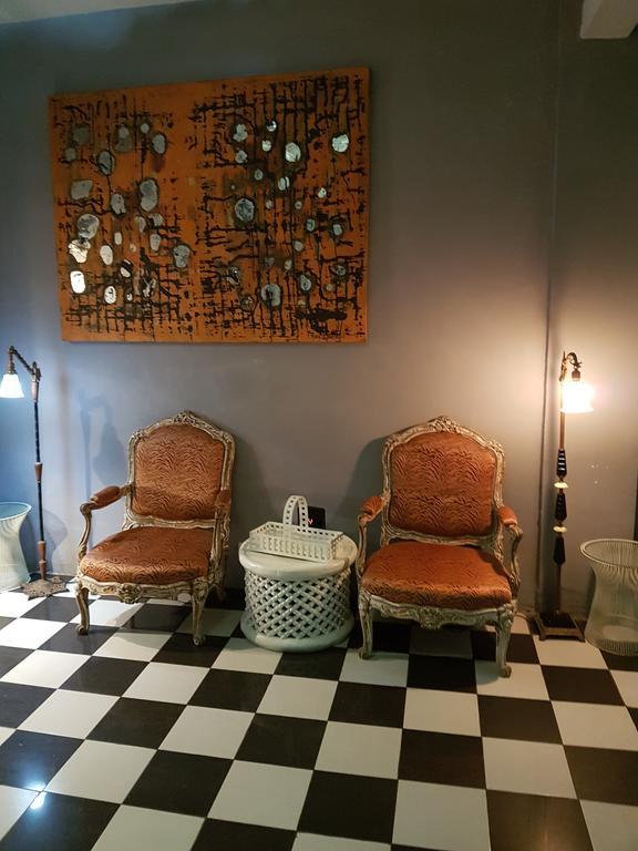 Bushman Cafe Hotel Abidjan Extérieur photo