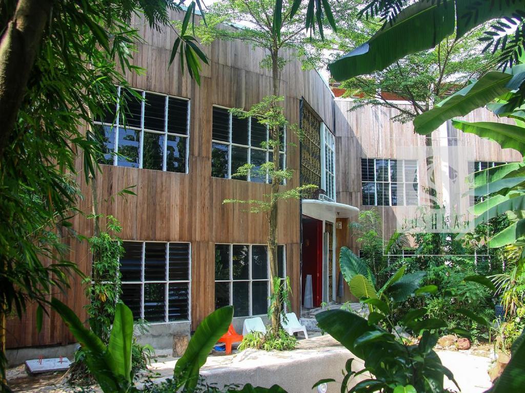 Bushman Cafe Hotel Abidjan Extérieur photo